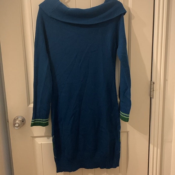 Derek Heart Sweater Dress - Picture 3 of 5